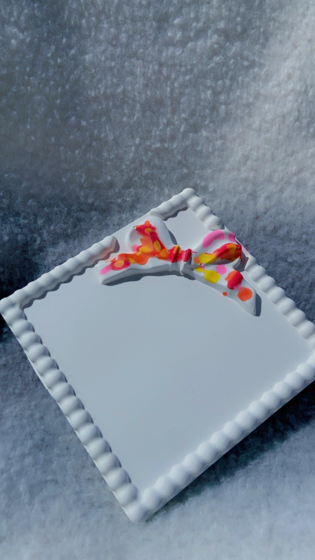 Square Bow Resin Tray